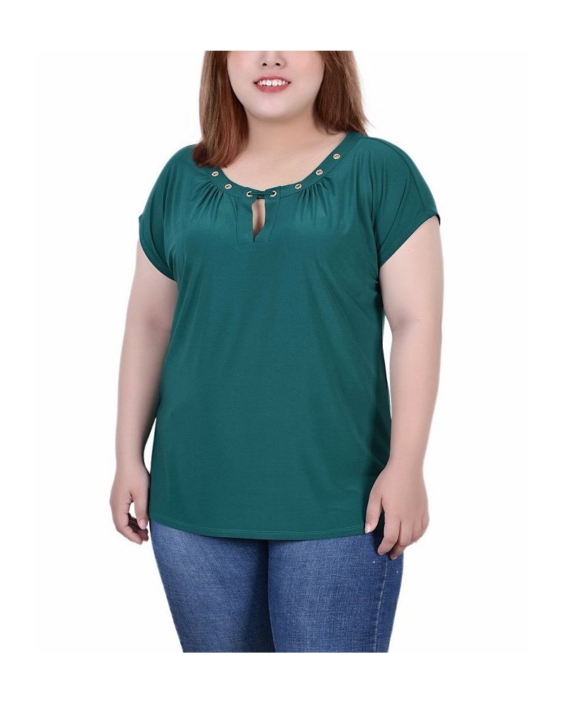 Plus Size Short Sleeve Grommet Top with Keyhole Green $14.35 Tops