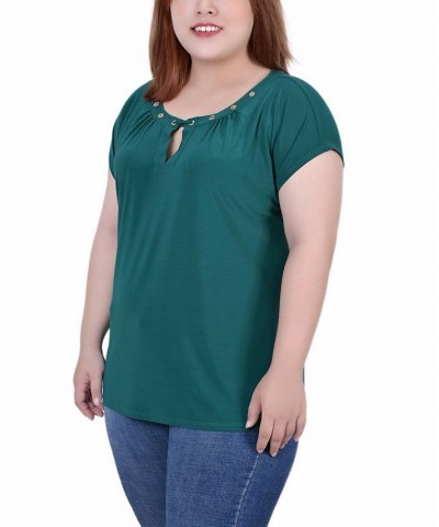 Plus Size Short Sleeve Grommet Top with Keyhole Green $14.35 Tops